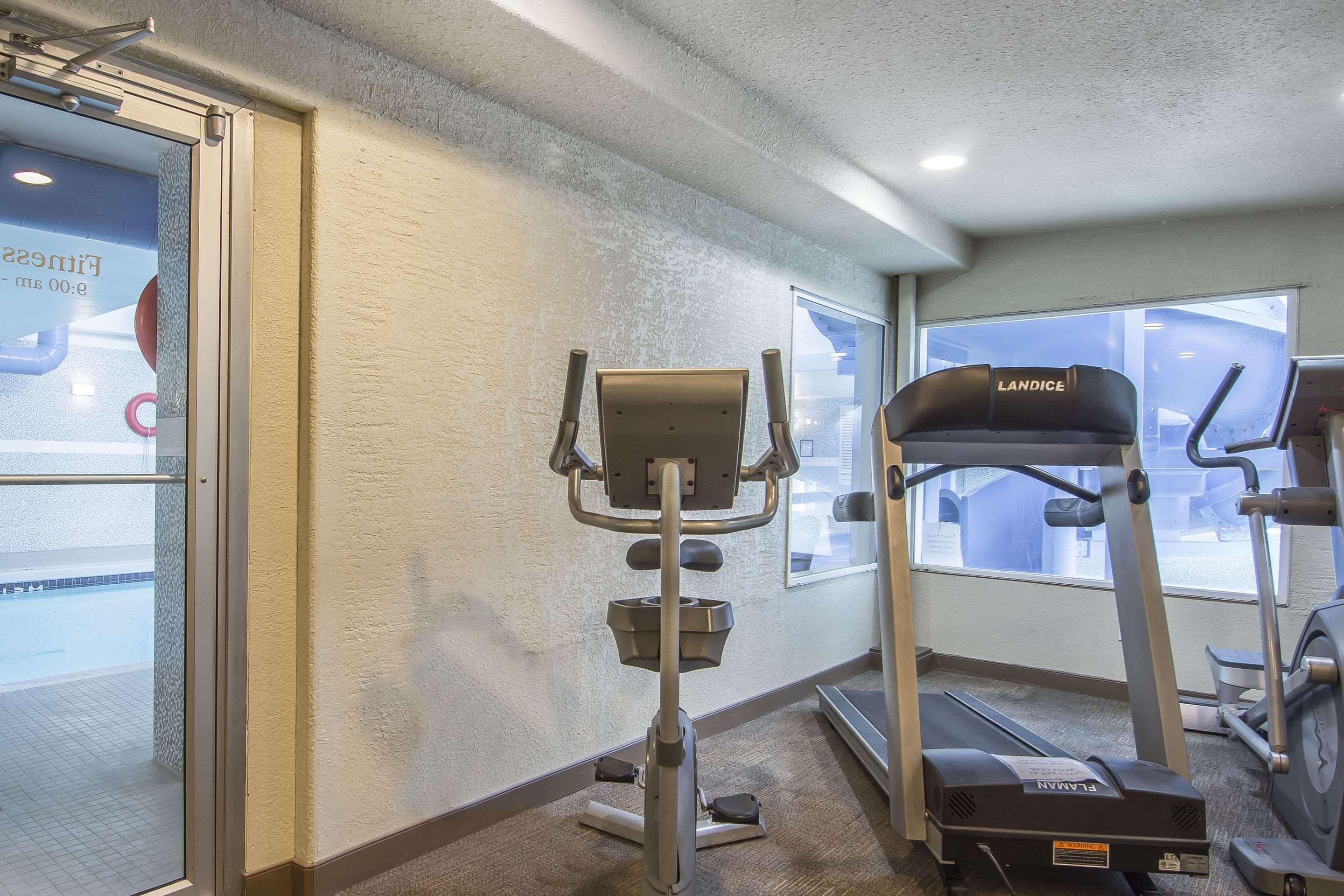 Quality Inn & Suites Йорктън Екстериор снимка