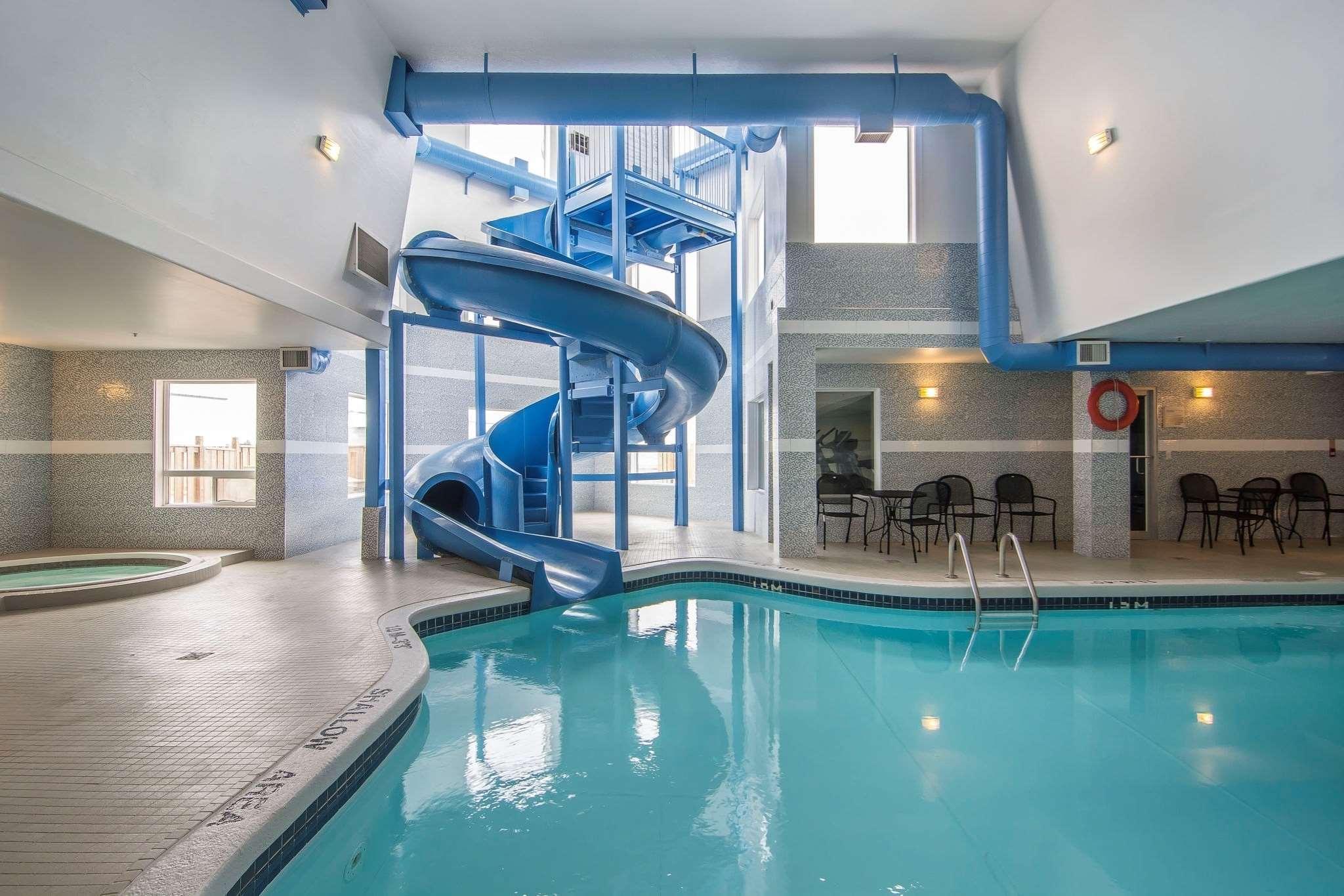 Quality Inn & Suites Йорктън Екстериор снимка