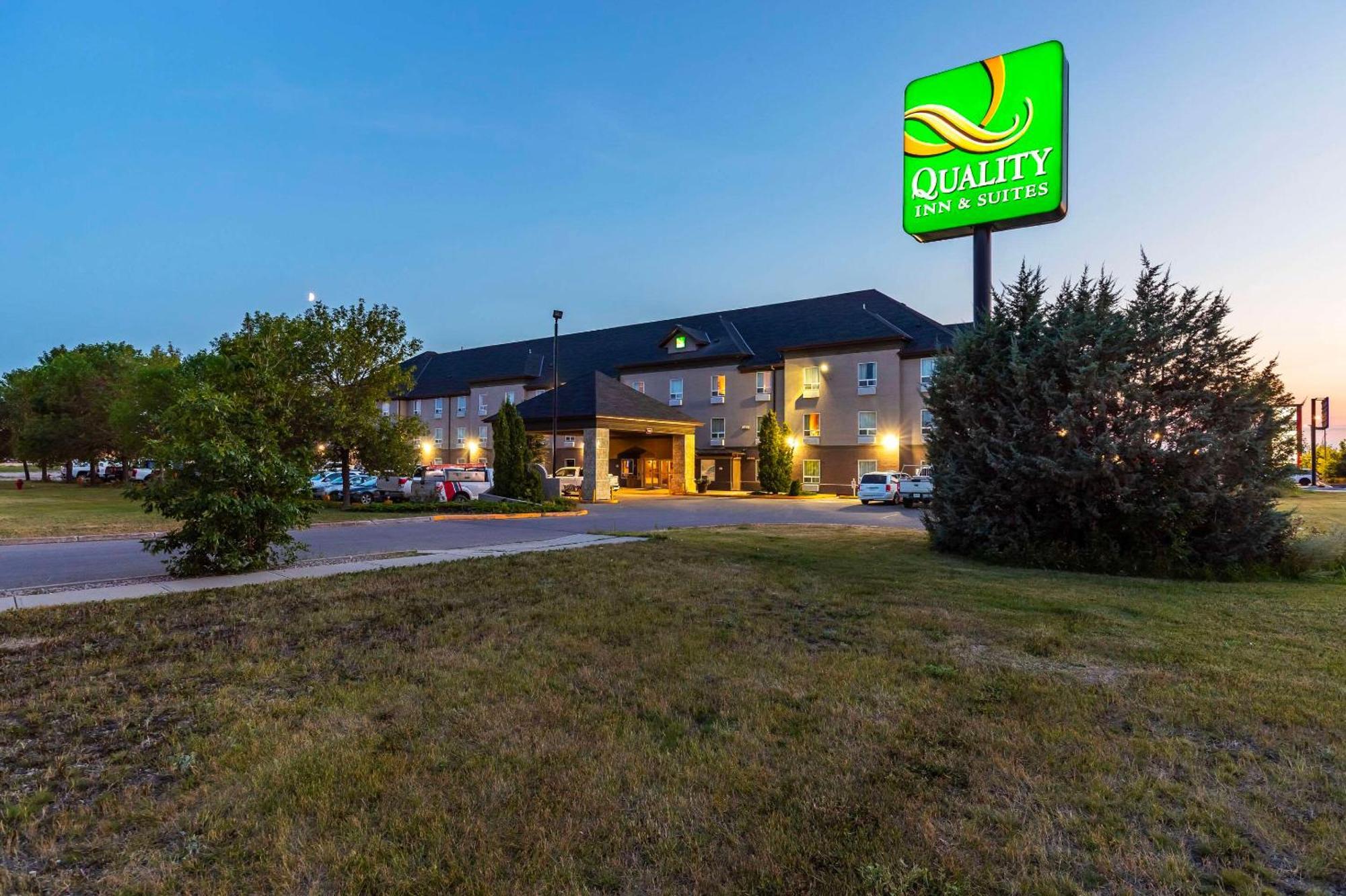 Quality Inn & Suites Йорктън Екстериор снимка