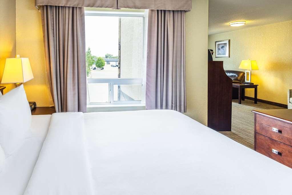 Quality Inn & Suites Йорктън Стая снимка