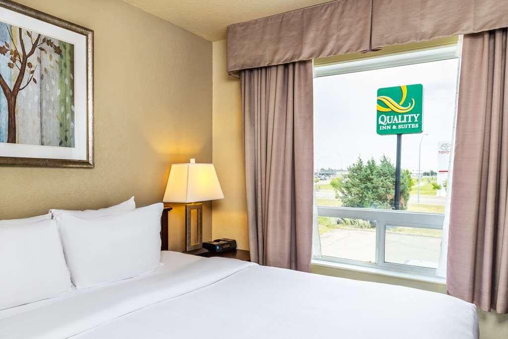 Quality Inn & Suites Йорктън Стая снимка